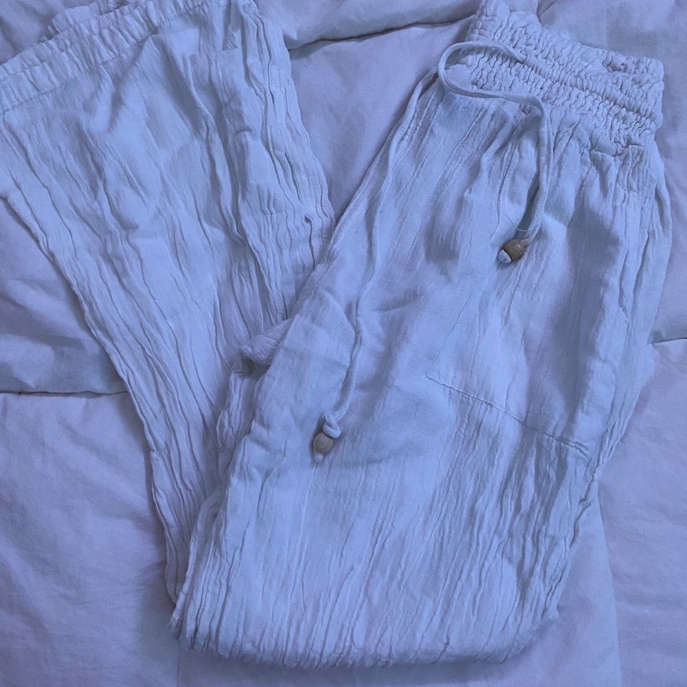 Flowy white pants